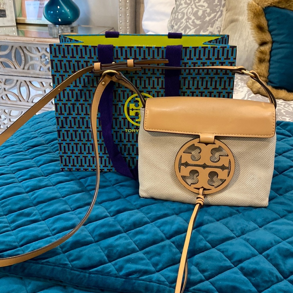Tory Burch crossbody tan/cream soft with large TB logo enclosure